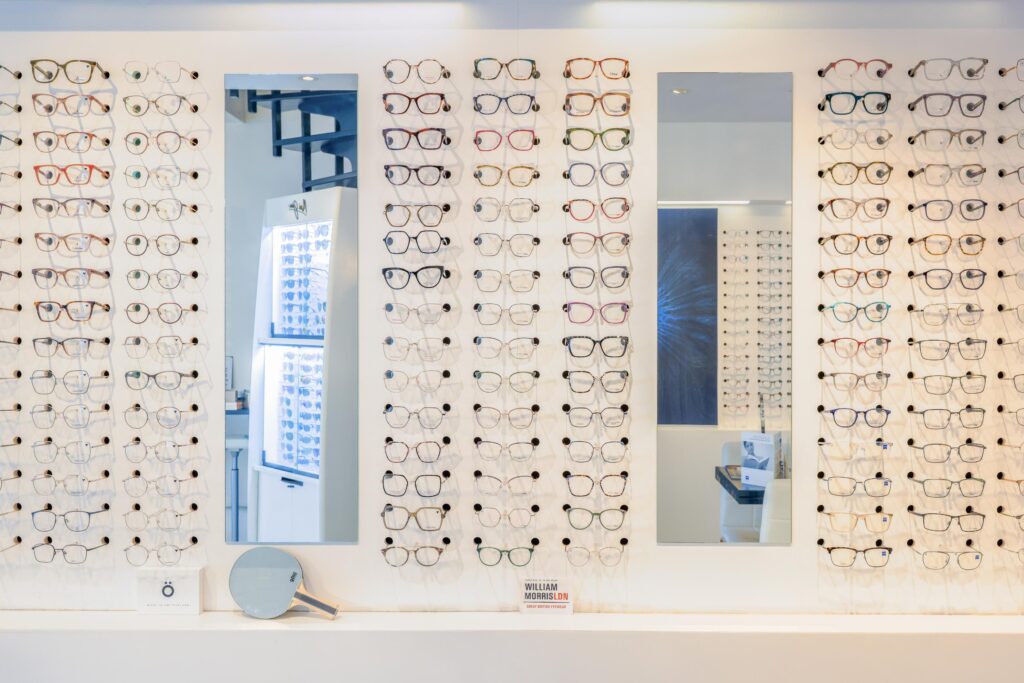 Vroom en nobbe opticiens brillencollectie voorzijde afbeelding
